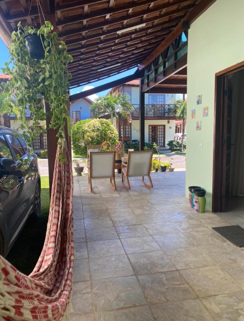 Linda casa duplex no condomínio Village Carneiros