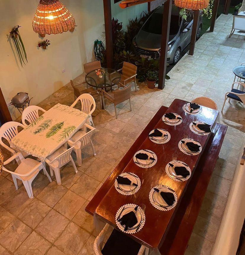 Linda casa duplex no condomínio Village Carneiros