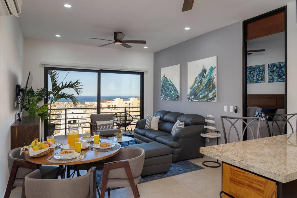Casa Panorama - Modern new condo, amazing views! view 5