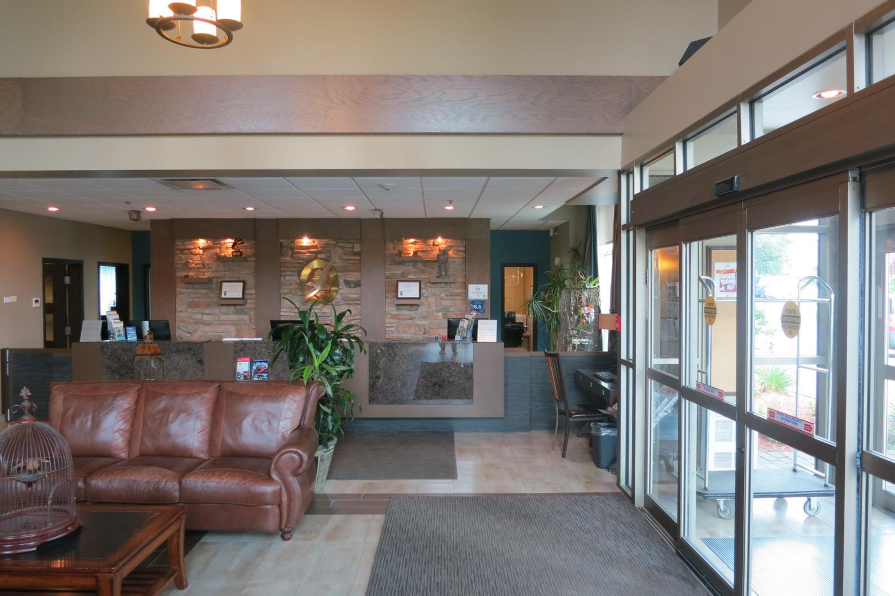 Levis Vacations - Days Inn by Wyndham Levis - Property Image 19
