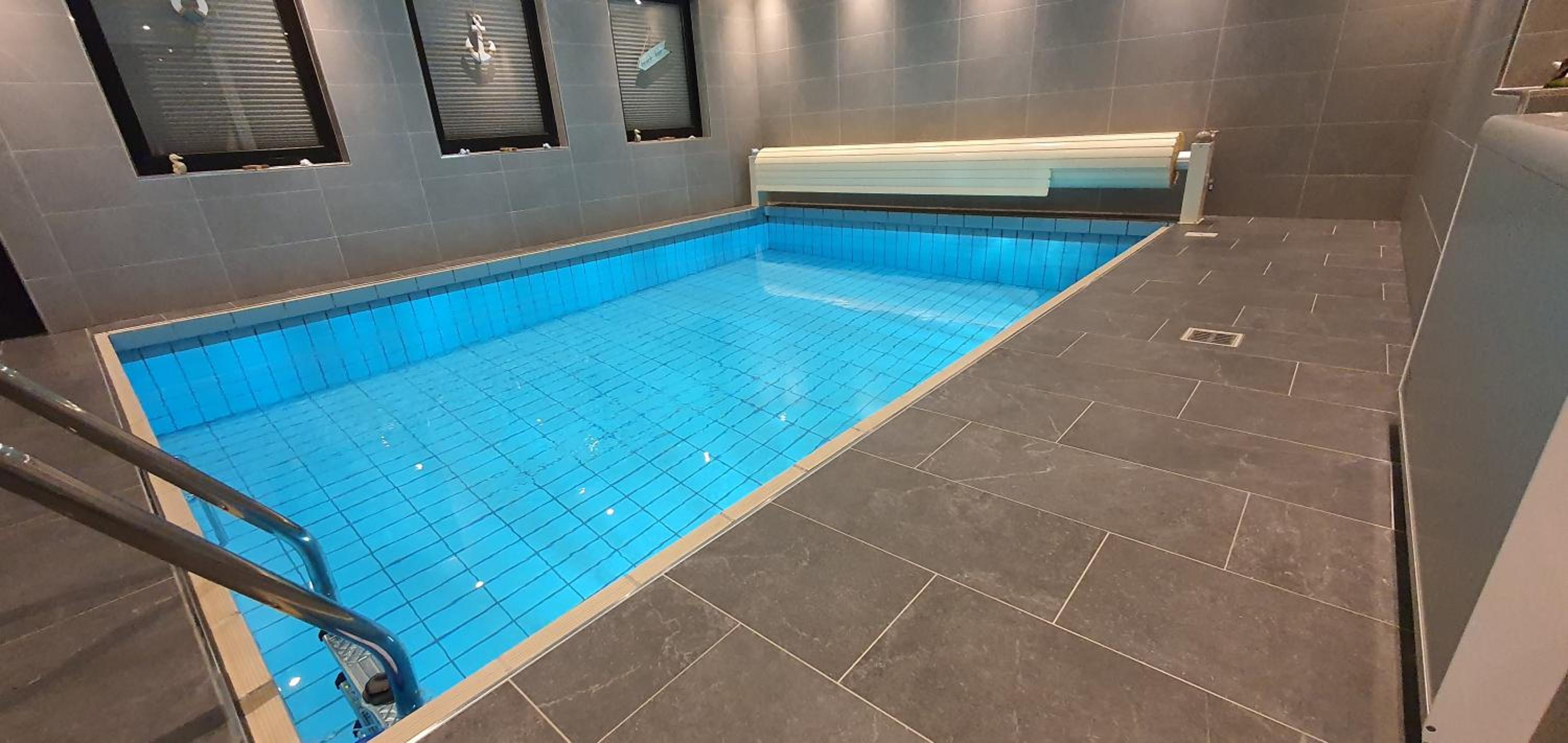 Neuss Vacations - Neusse Ferienwohnung mit Schwimmbad - Property Image 1
