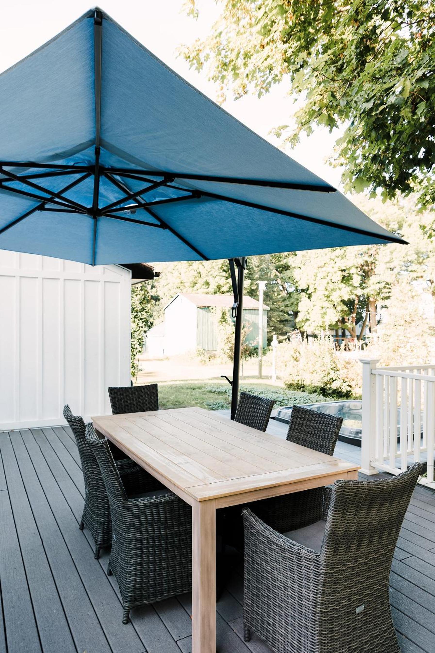 The Beachside Burrow - Next to Sandbanks w Hot Tub ST-2022-0035