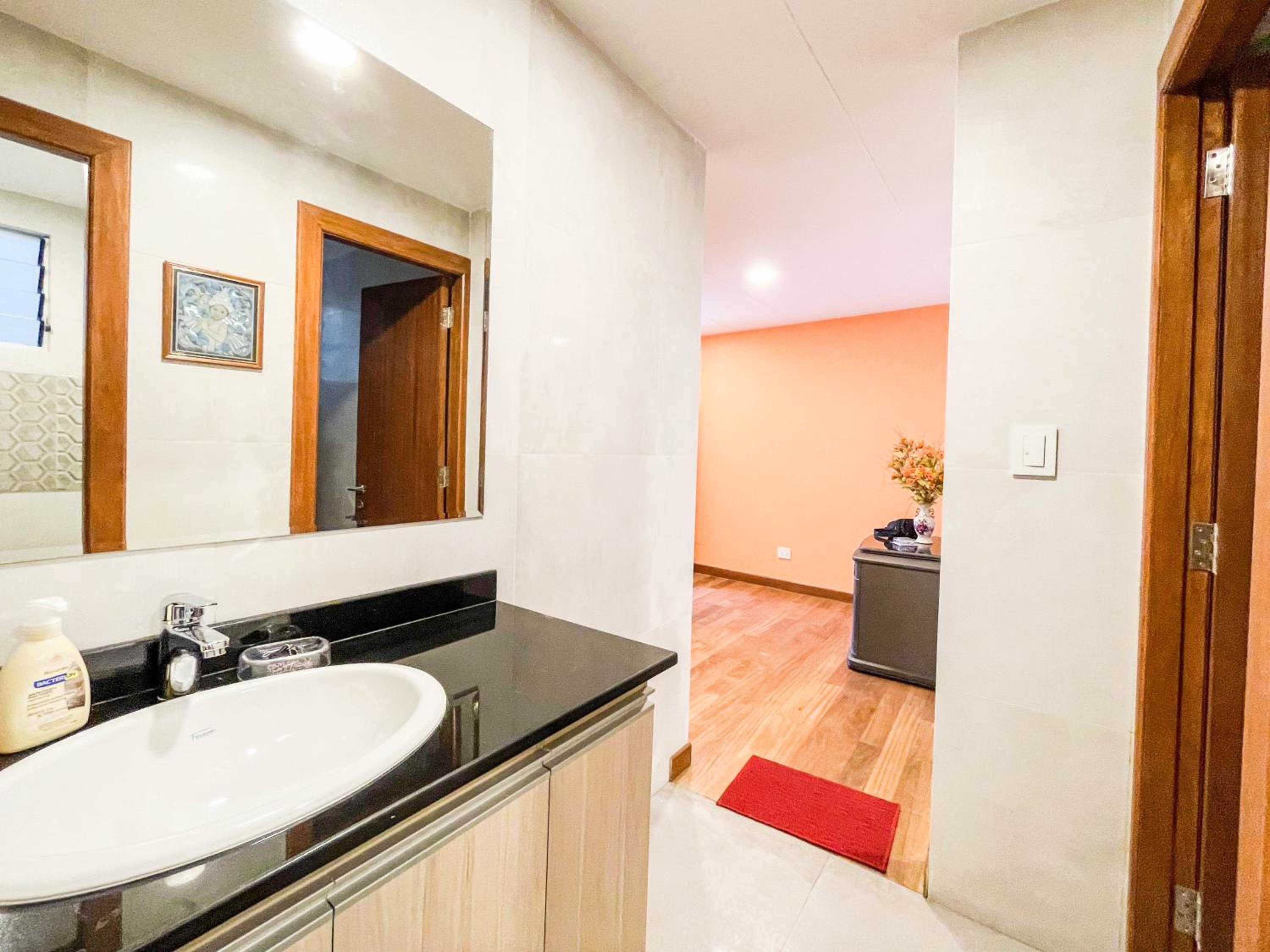 Beautiful & Spacious Apartment near Stadium