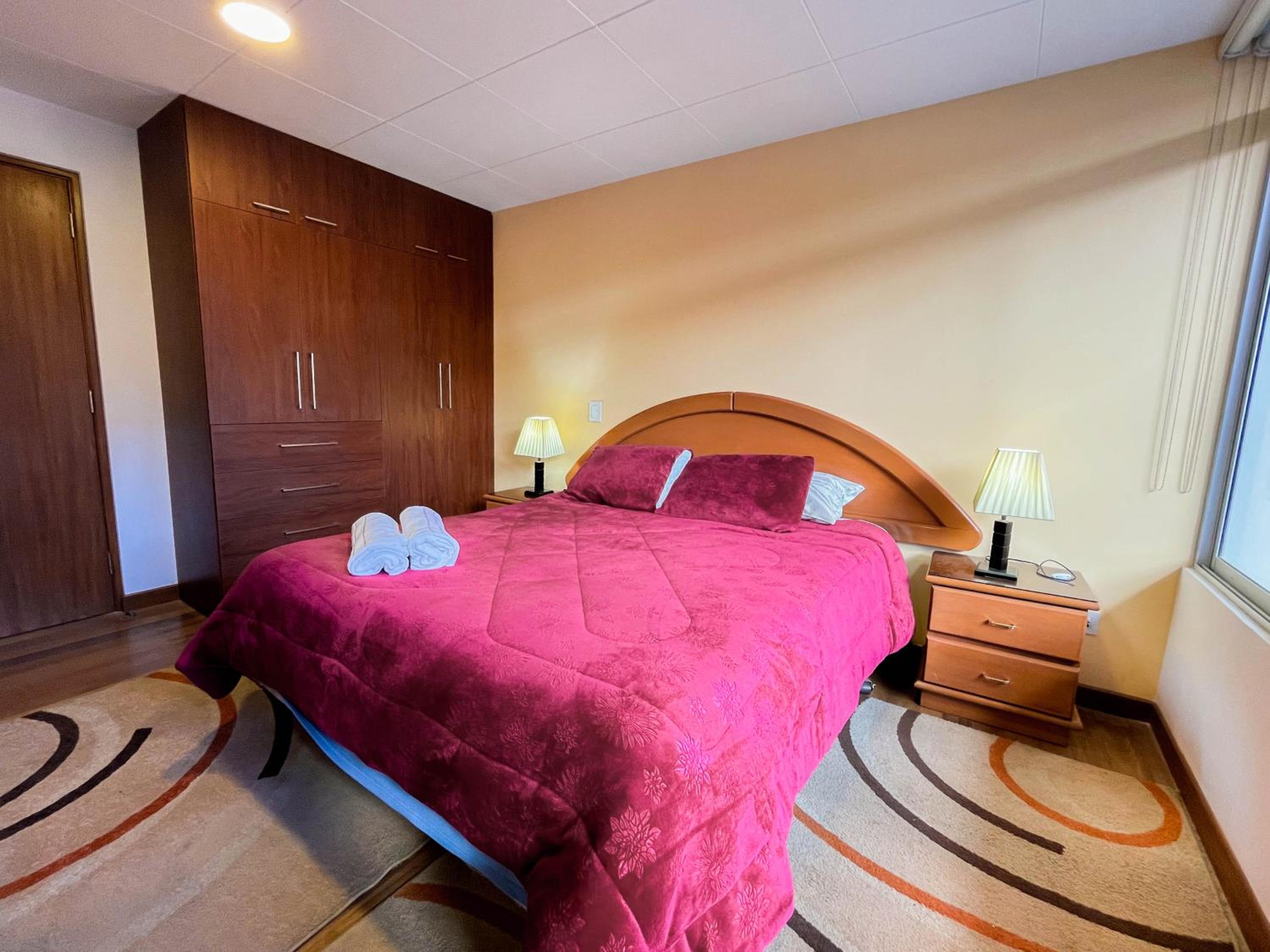 Beautiful & Spacious Apartment near Stadium