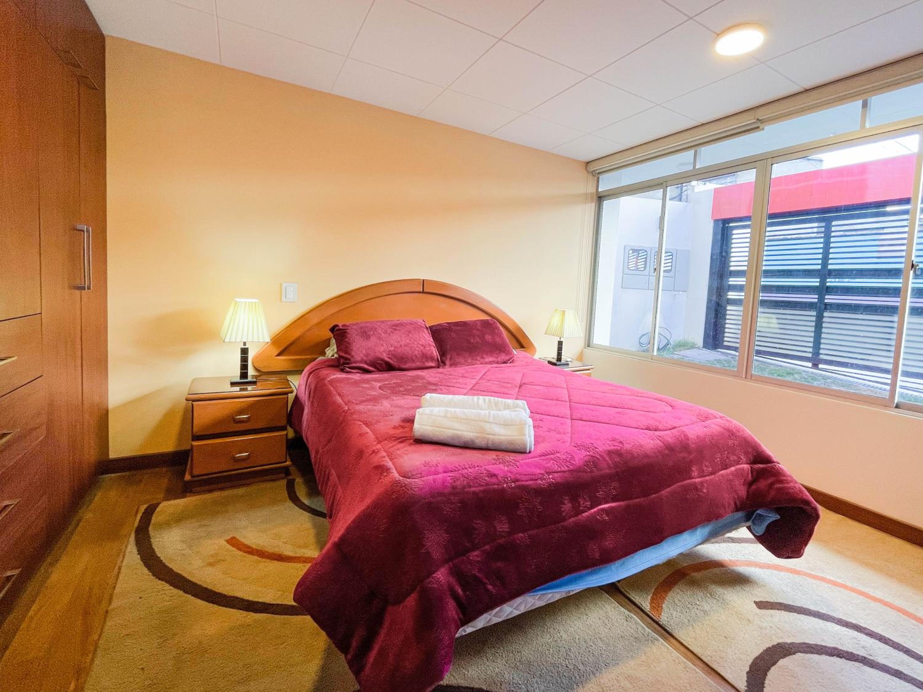 Beautiful & Spacious Apartment near Stadium
