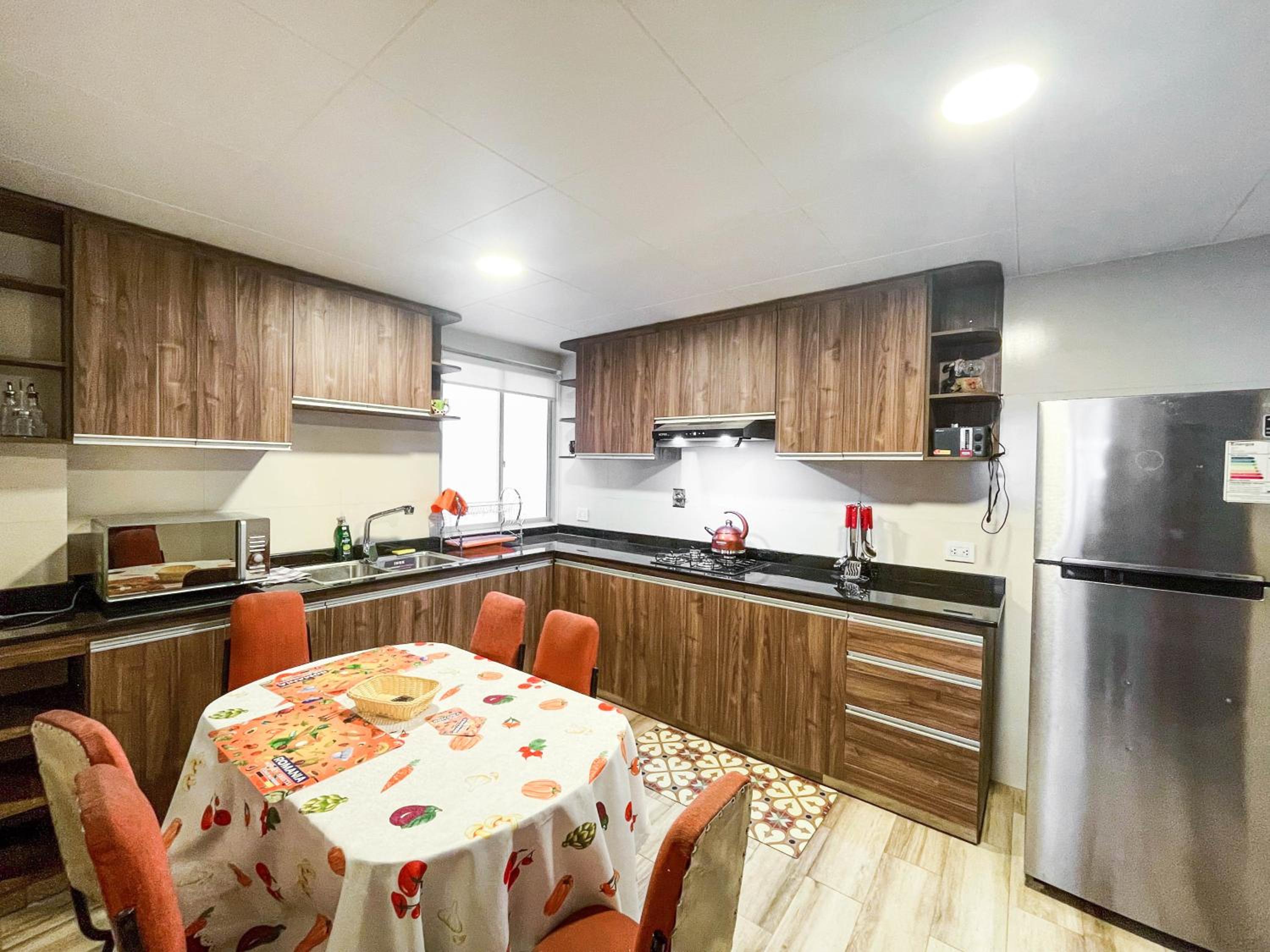 Beautiful & Spacious Apartment near Stadium