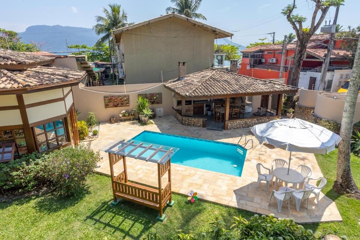 Pereque Beach House