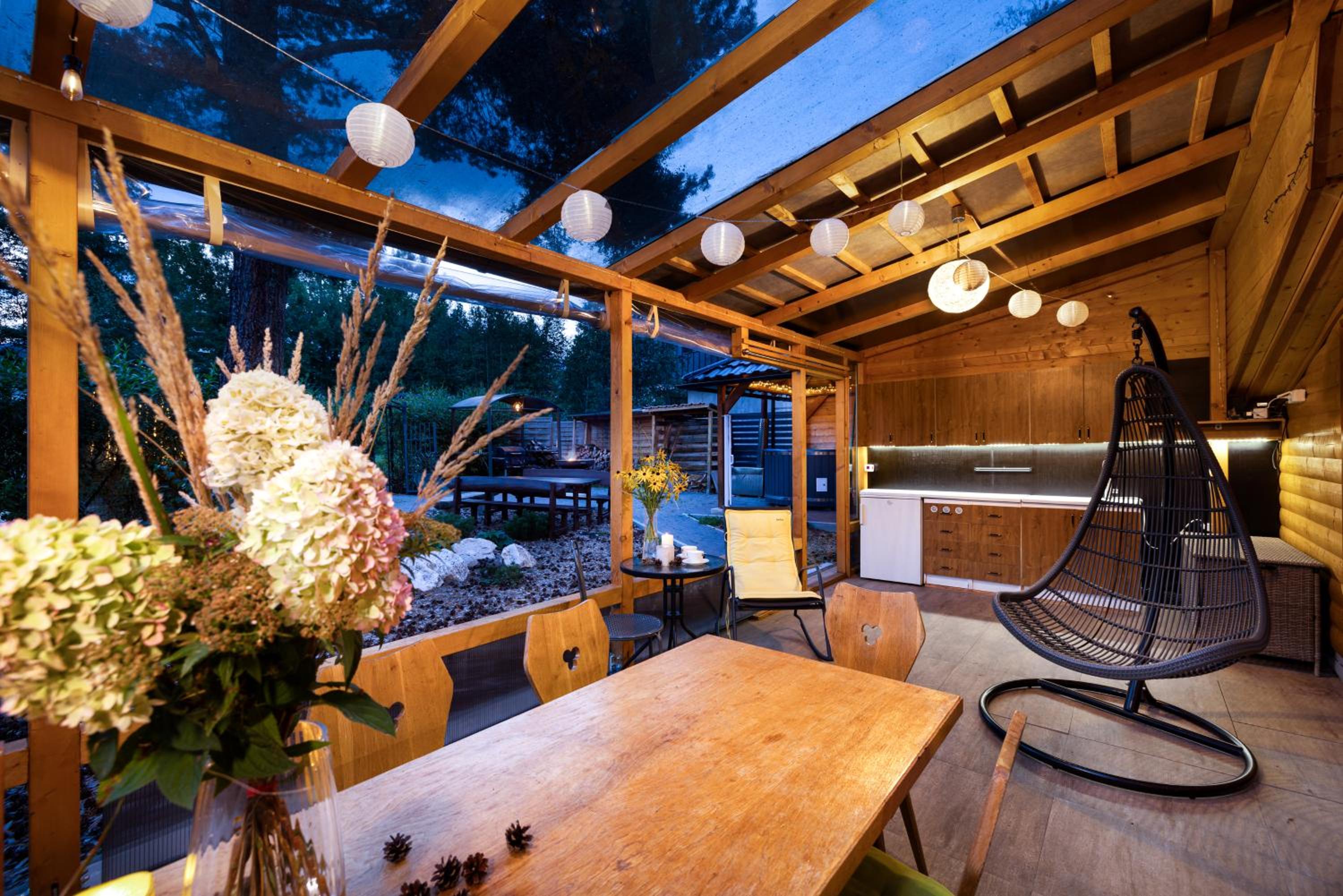Chalet Green Park view 5