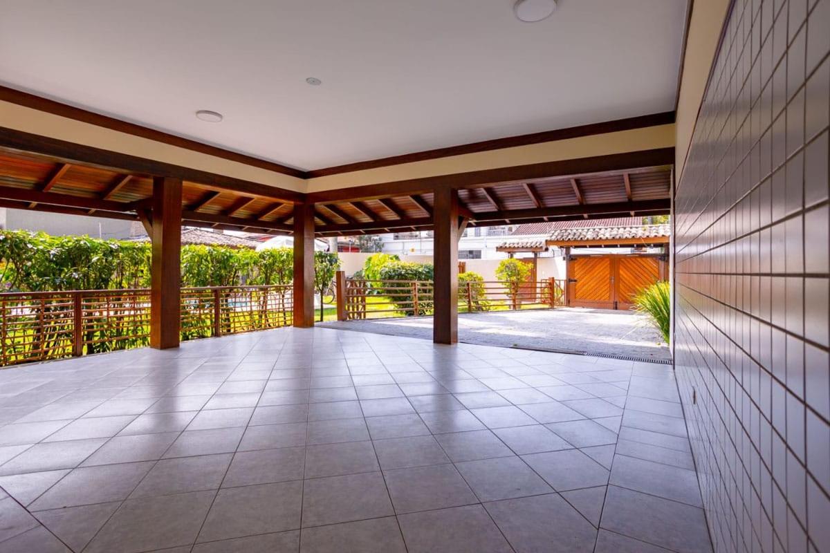 Pereque Beach House
