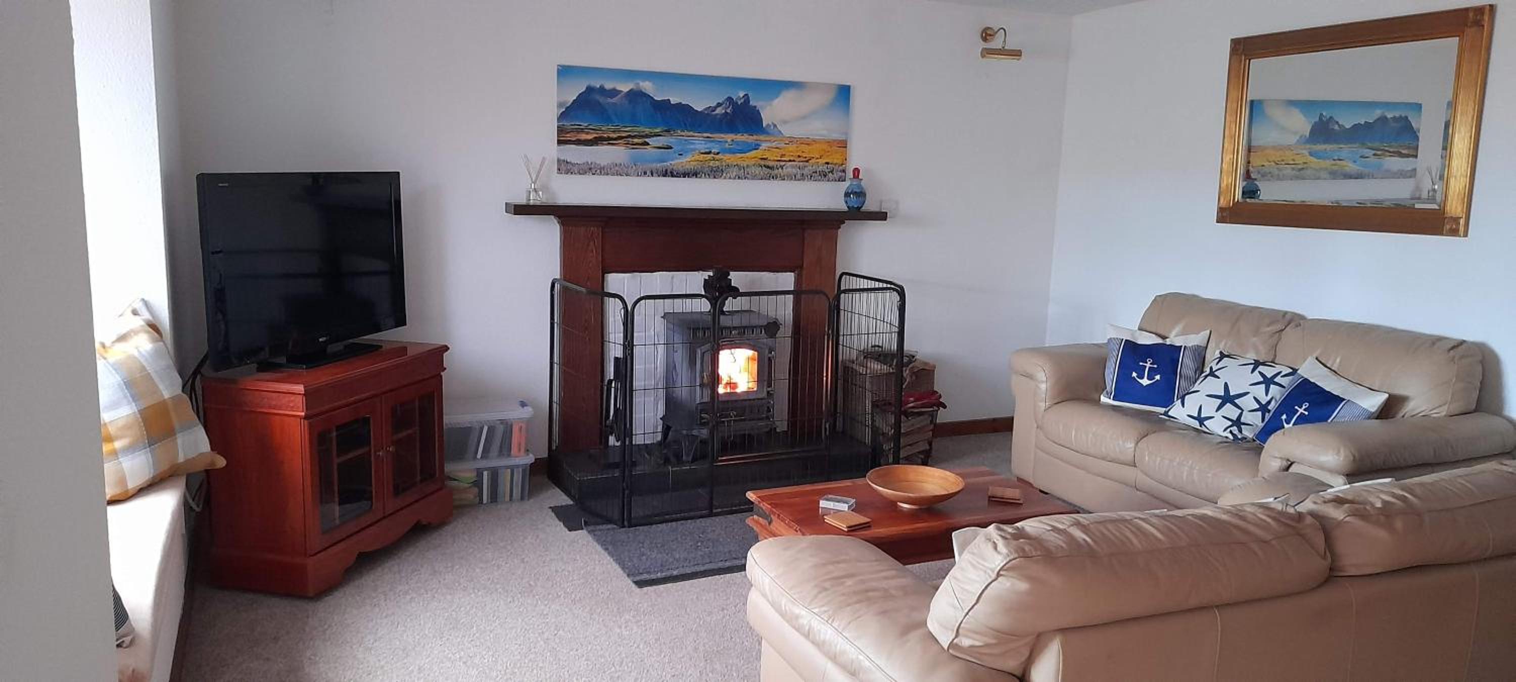 Sunnyside Cottage 2 Bedrooms 1 Bathroom 1 WC 2 Pets Welcome view 4