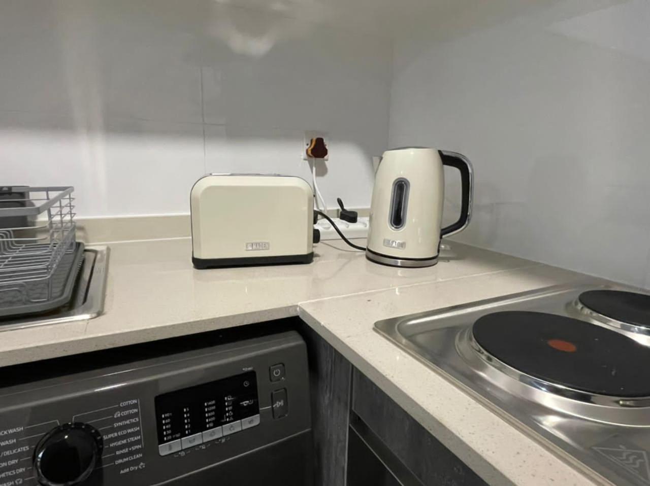 Studio Apartment_H103