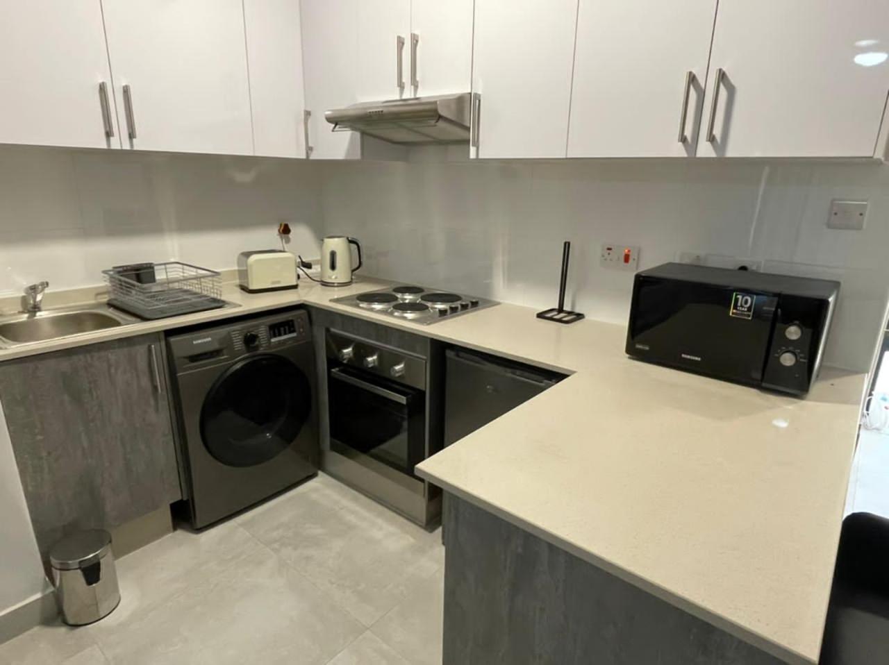 Studio Apartment_H103