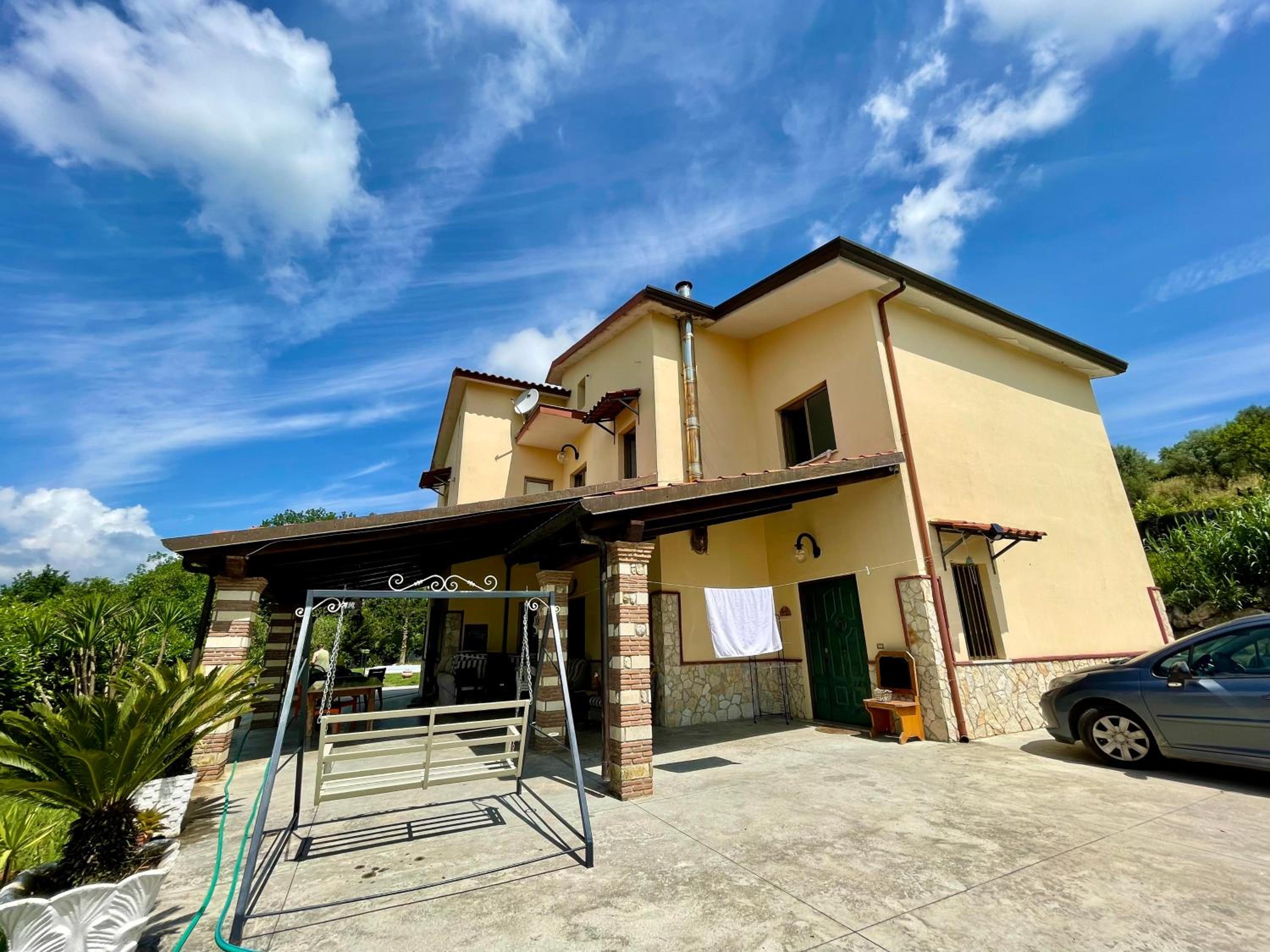 Hotel Villa con Piscina Donna Romina - Image 1