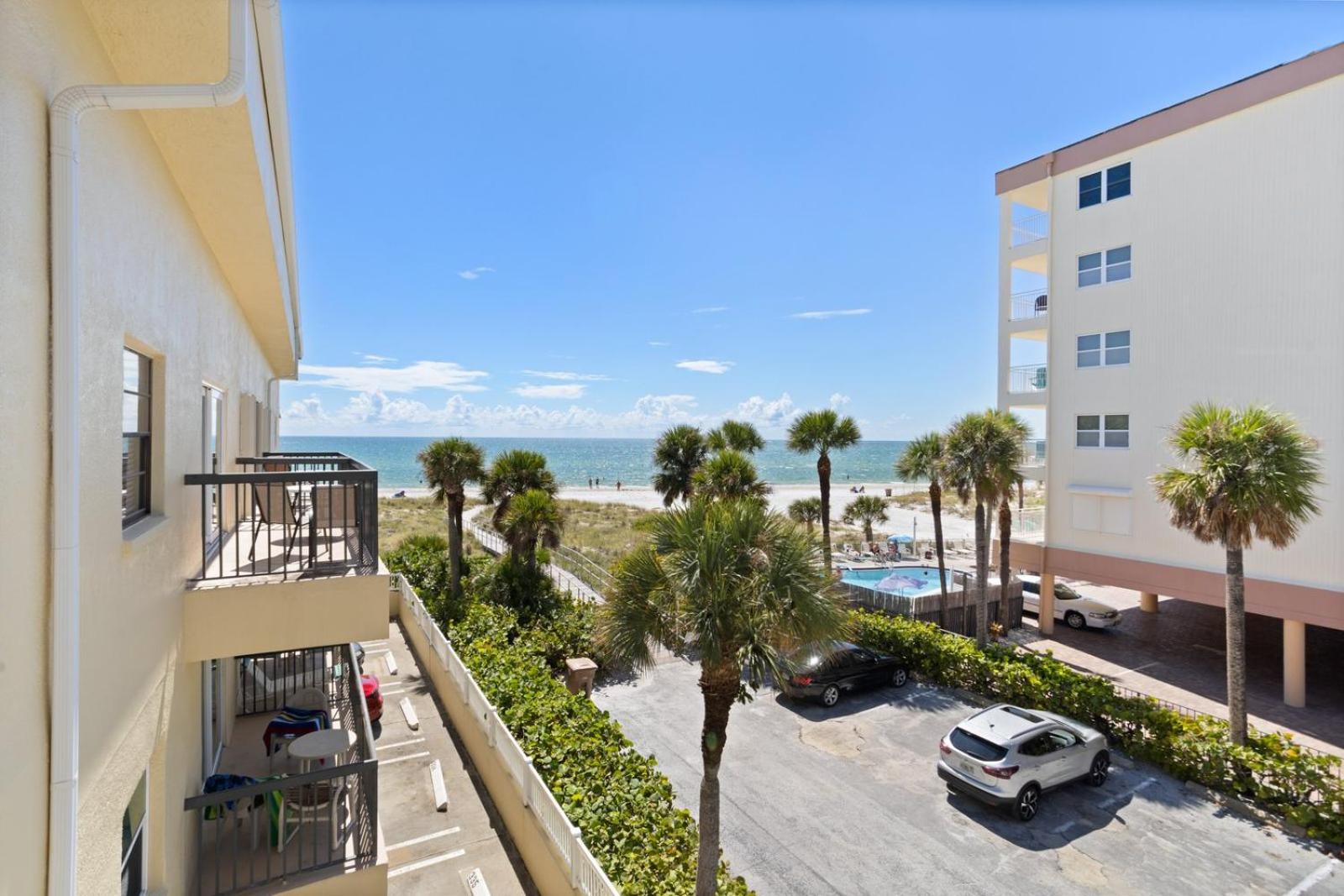Beach View 1b 1b - Balcony - King - Surf Song #345