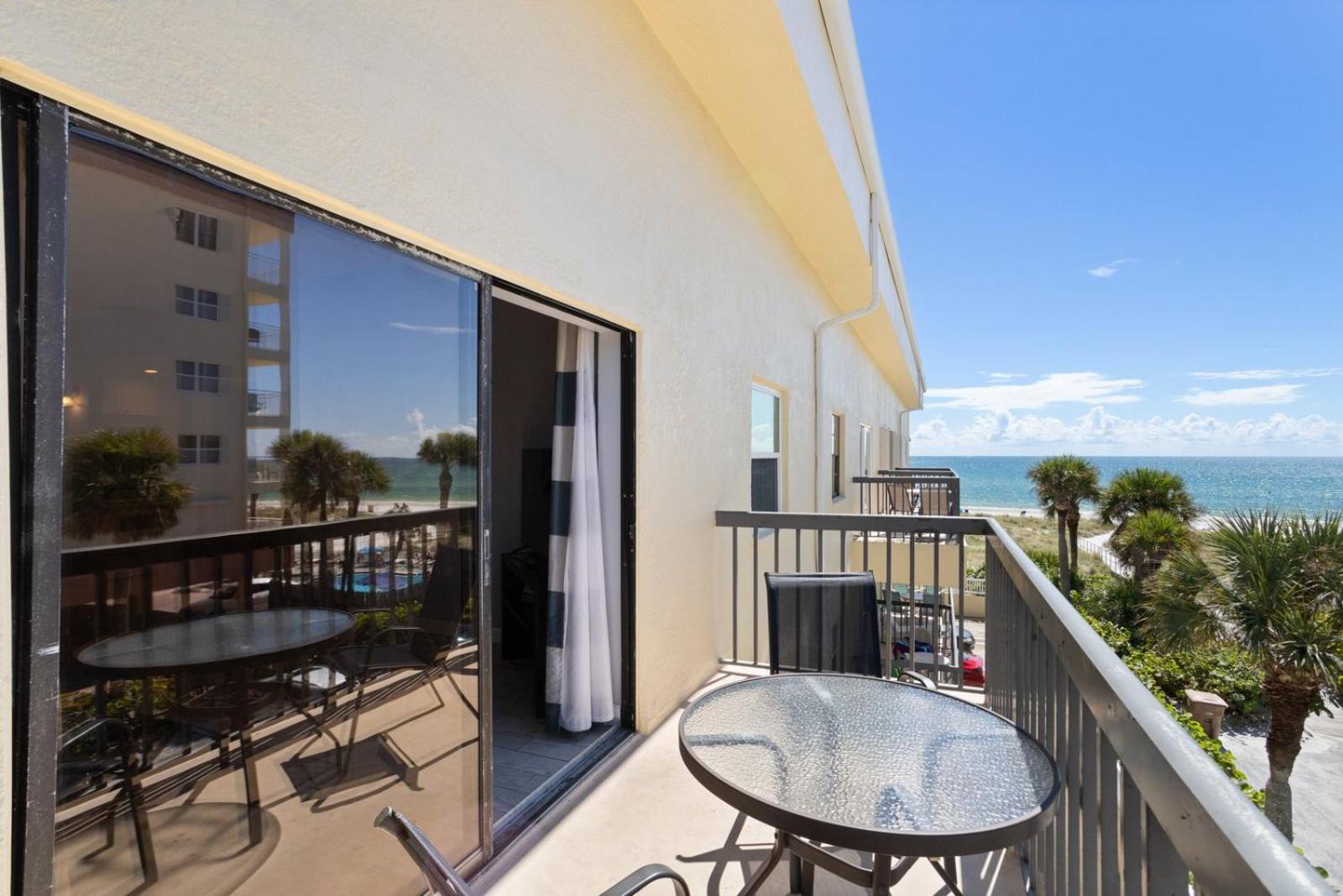 Beach View 1b 1b - Balcony - King - Surf Song #345