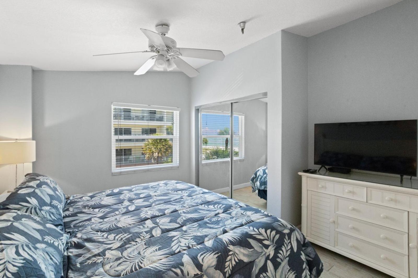 Beach View 1b 1b - Balcony - King - Surf Song #345