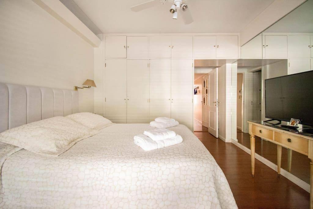 Se alquila Habitación en Suite. Convive c/ gatos