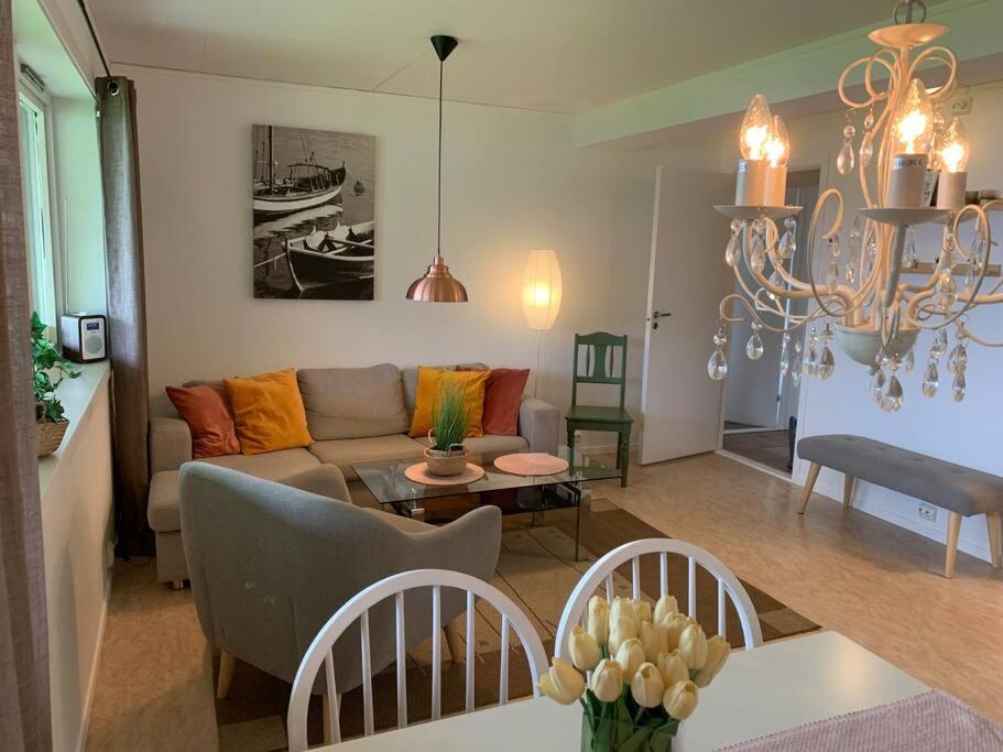 Apartment with two bedrooms, close to the airport, great view view 3