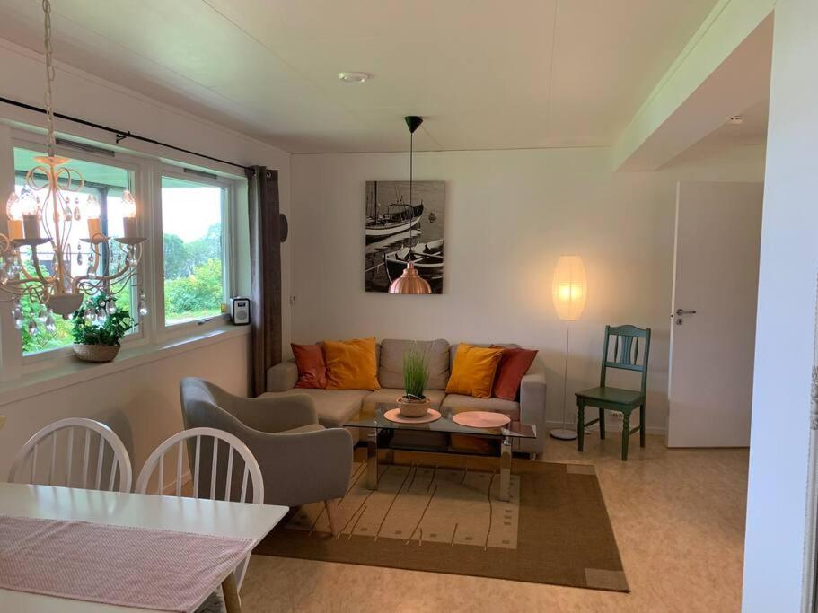 Apartment with two bedrooms, close to the airport, great view view 5