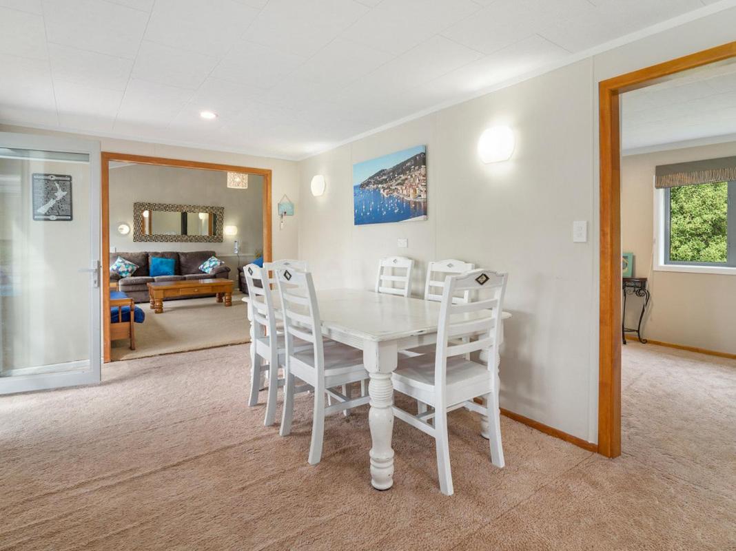 The Lake House - Taupo Holiday Home view 5