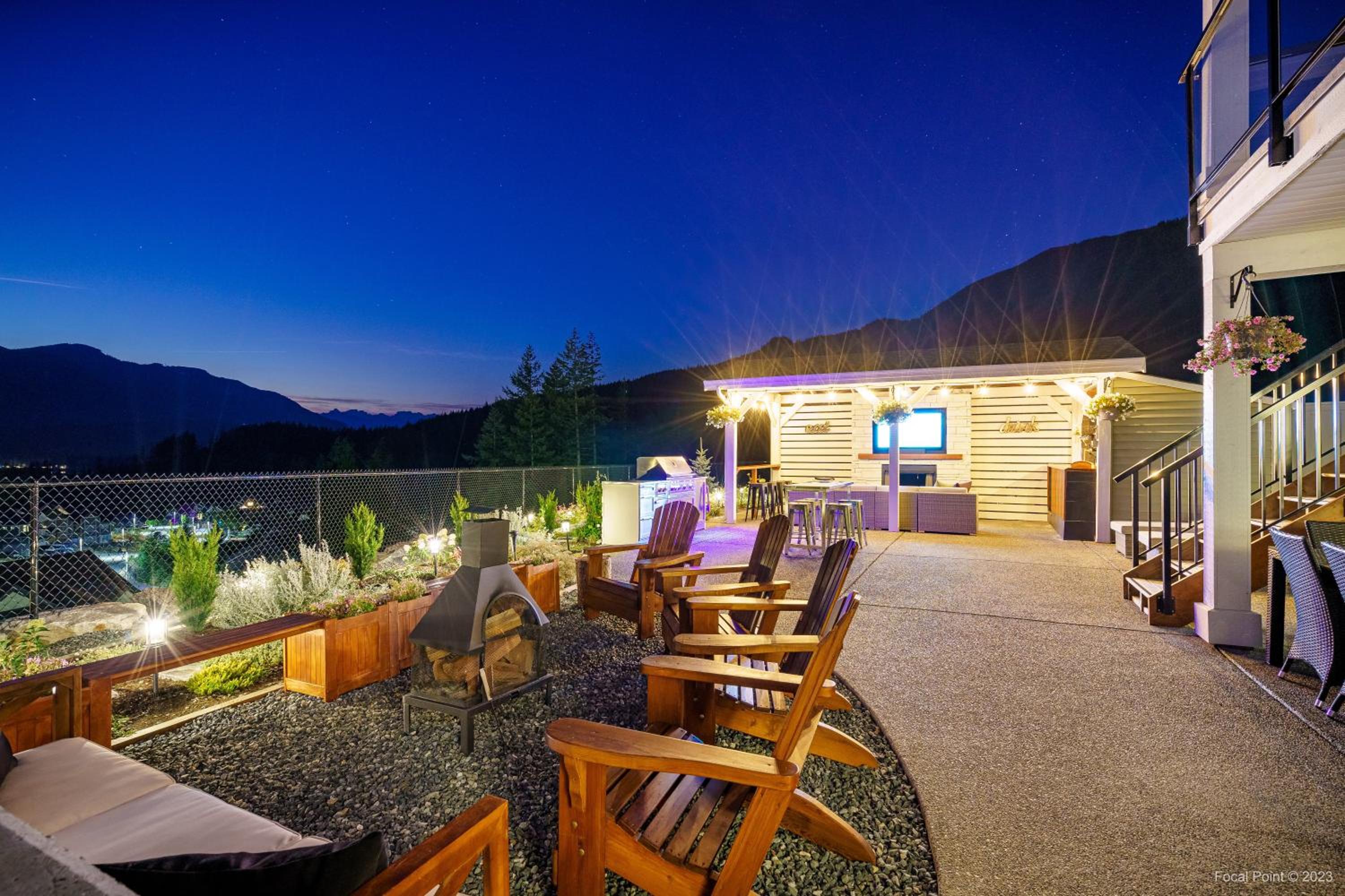 Mountain View Spa Retreat view 3