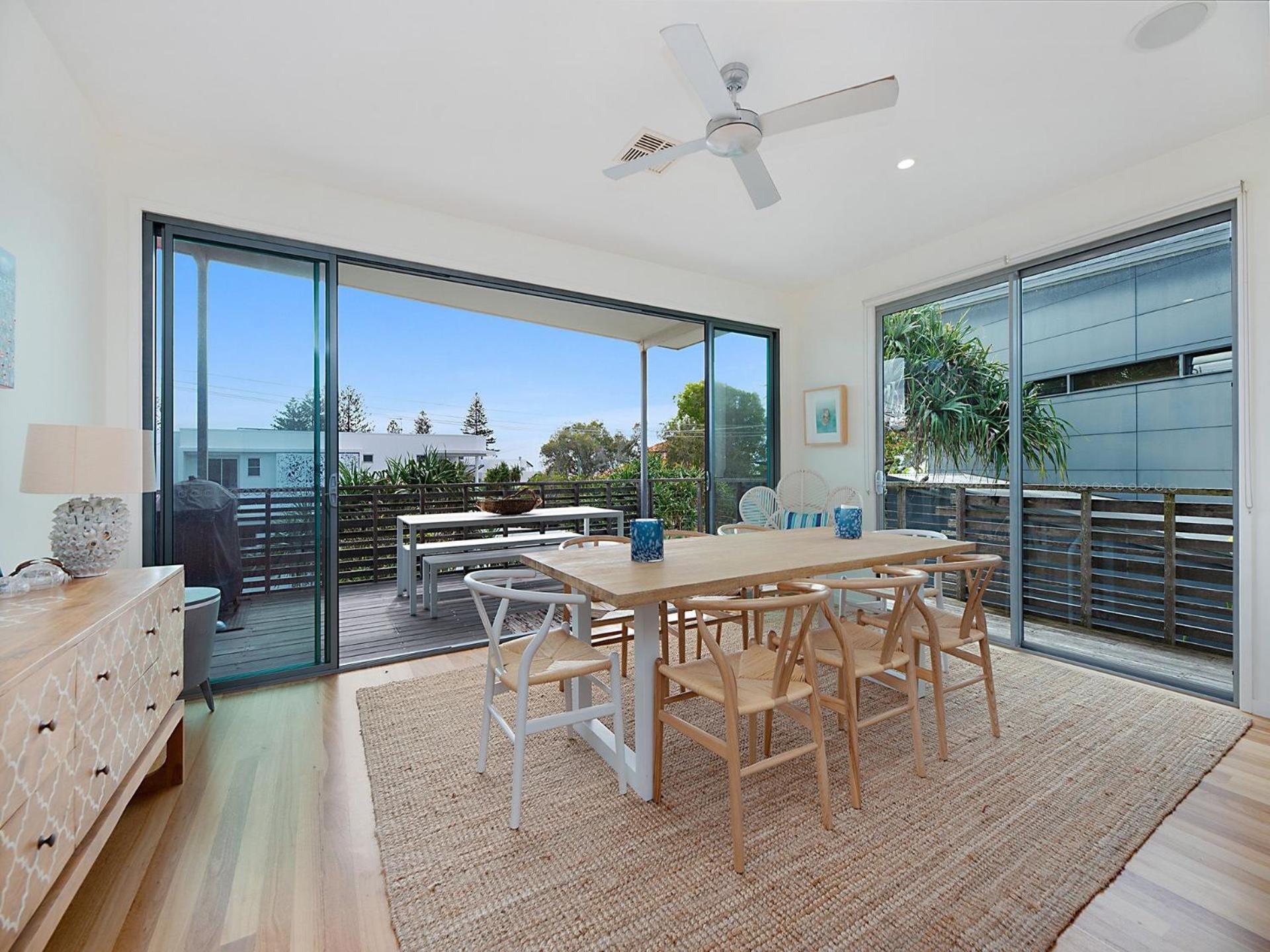 4 Mackay Street Dicky Beach