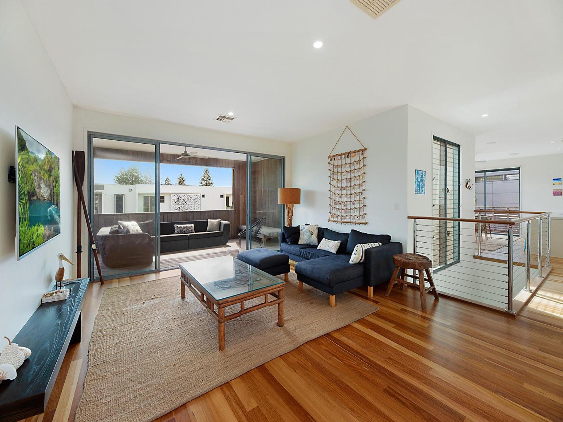 4 Mackay Street Dicky Beach