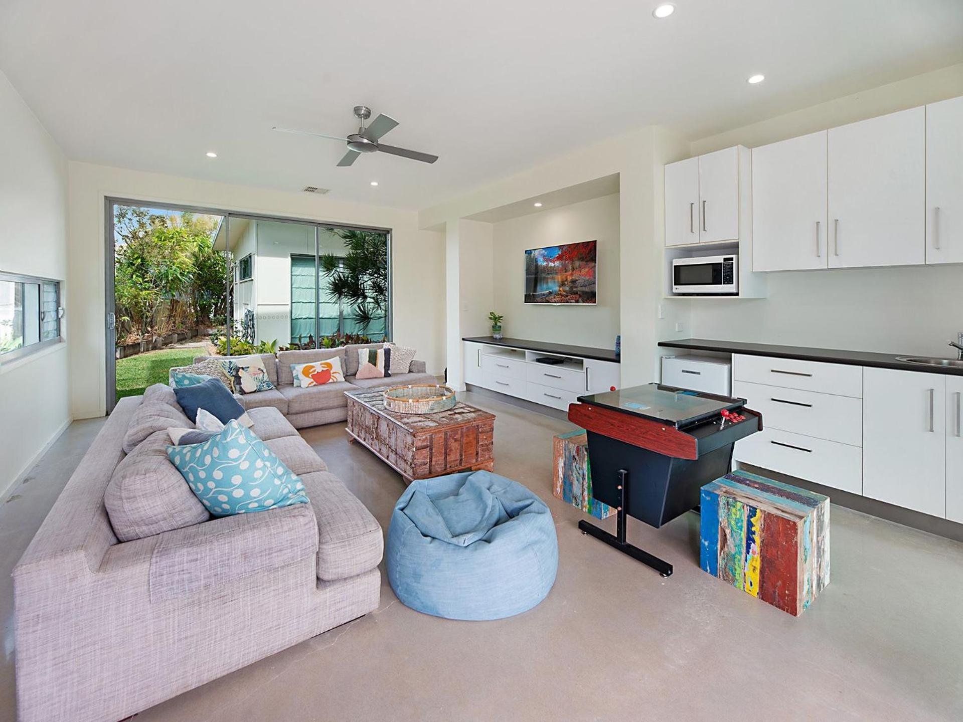 4 Mackay Street Dicky Beach