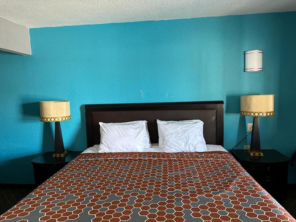 Mayo Inn