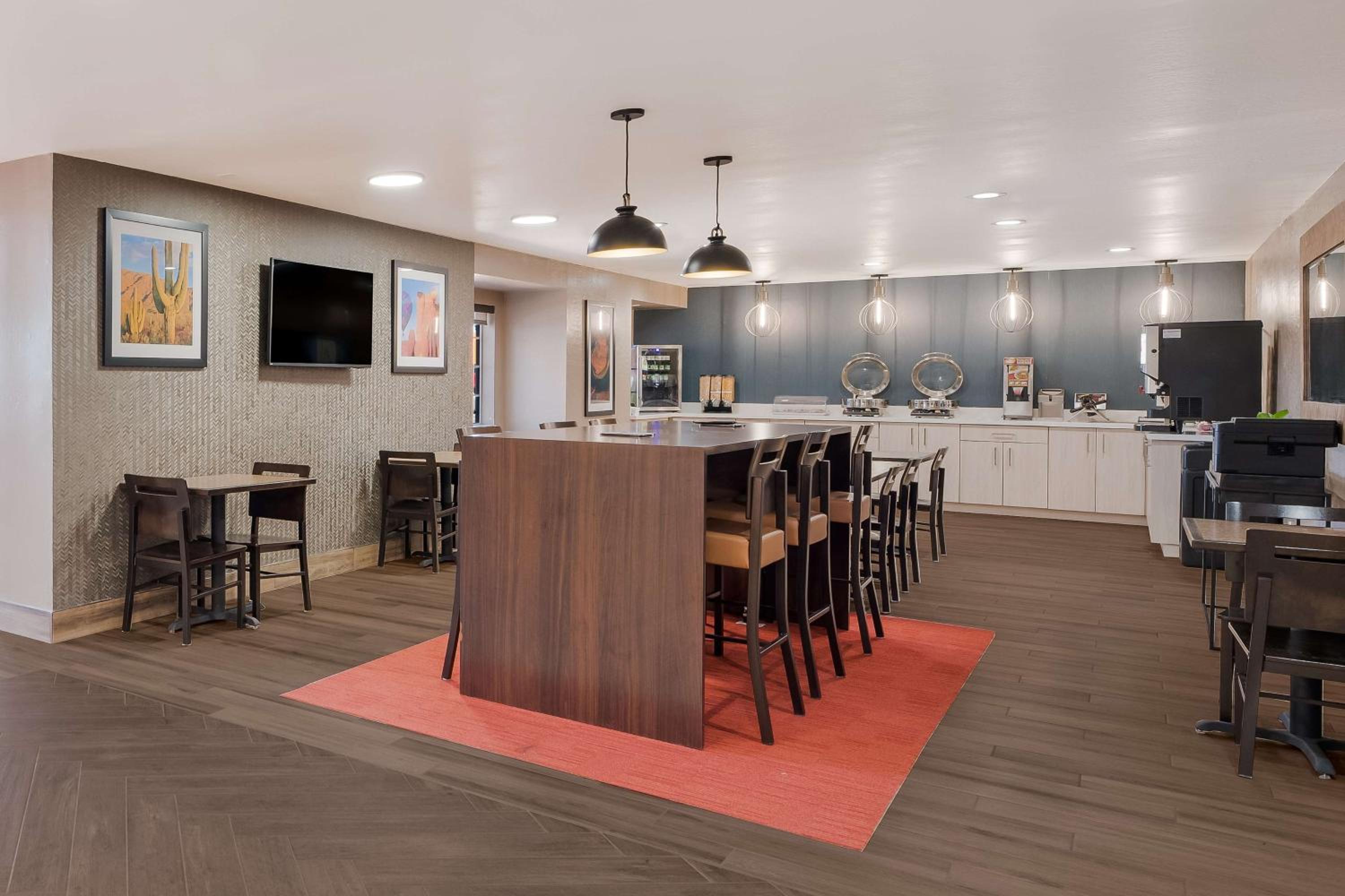 Flagstaff Vacations - Best Western Bellemont Shadow Mountain Inn - Property Image 6