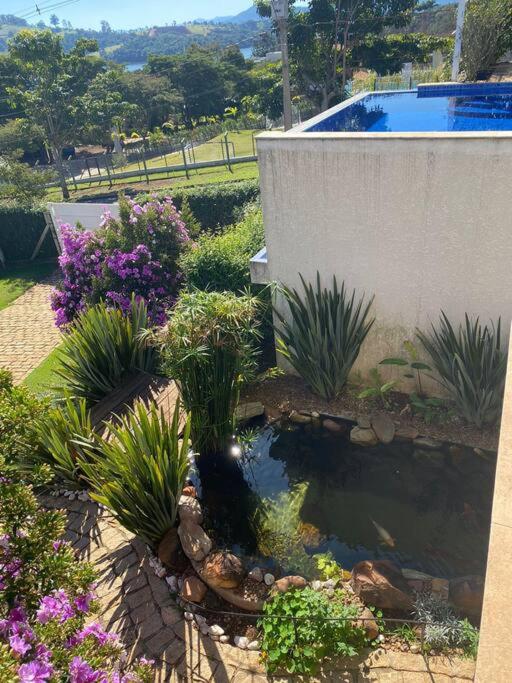 Casa excelente e ampla na represa de Piracaia