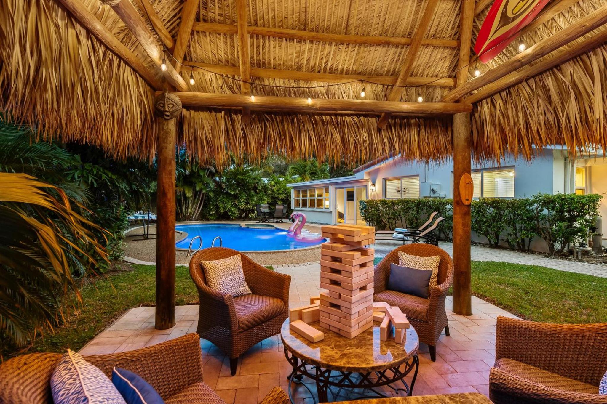 Solar Heated Pool Spa Tiki Hut Huge Backyard Hammock Retro Bikes