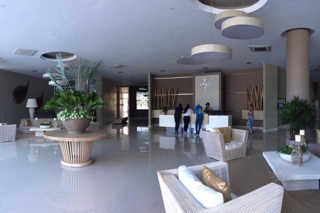 Espectacular apartamento de lujo con vista al mar y salida directa a la playa