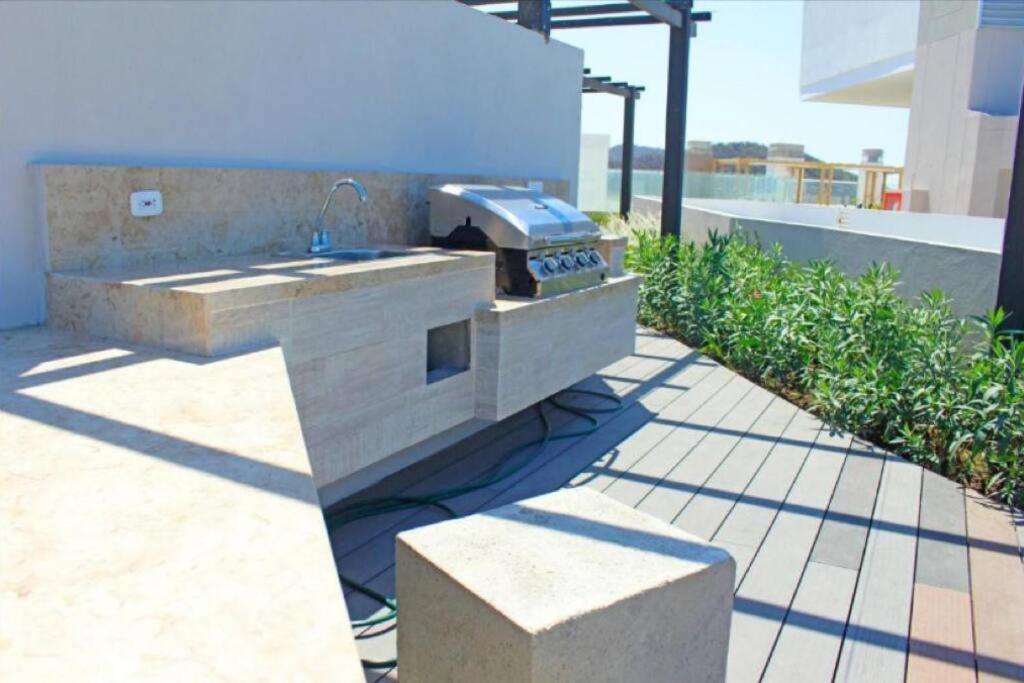 Espectacular apartamento de lujo con vista al mar y salida directa a la playa