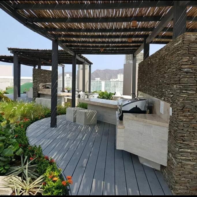 Espectacular apartamento de lujo con vista al mar y salida directa a la playa