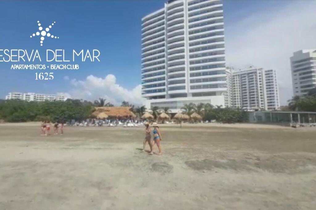 Espectacular apartamento de lujo con vista al mar y salida directa a la playa