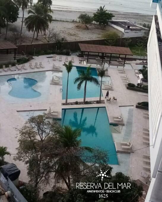 Espectacular apartamento de lujo con vista al mar y salida directa a la playa