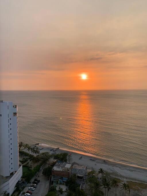 Espectacular apartamento de lujo con vista al mar y salida directa a la playa