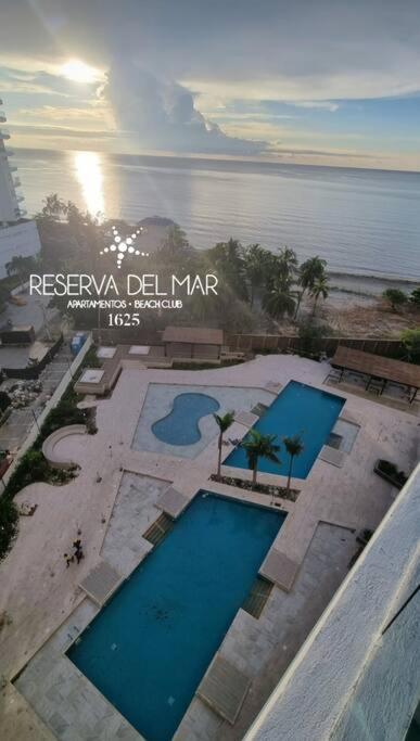 Espectacular apartamento de lujo con vista al mar y salida directa a la playa