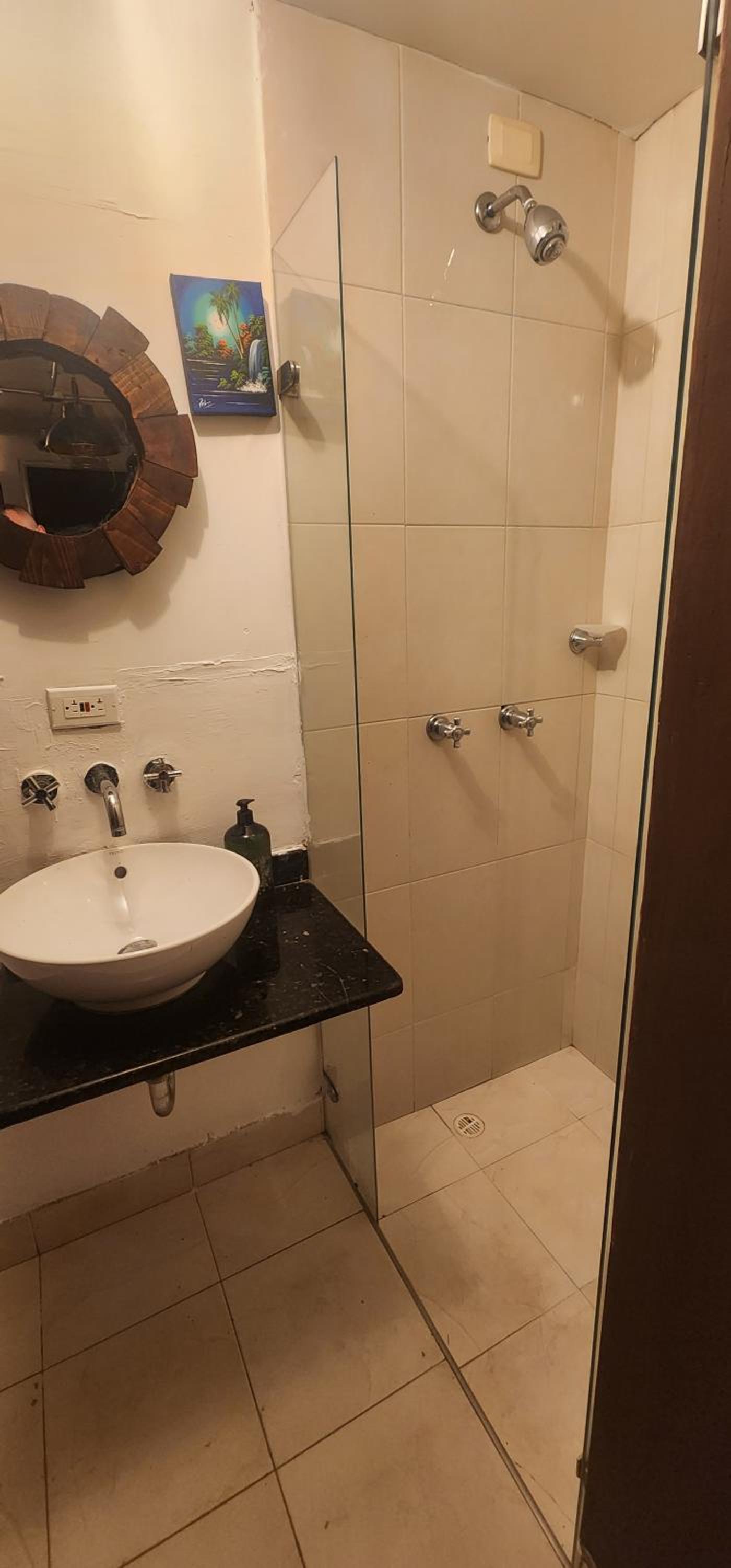 Portelli Hostal Zona G