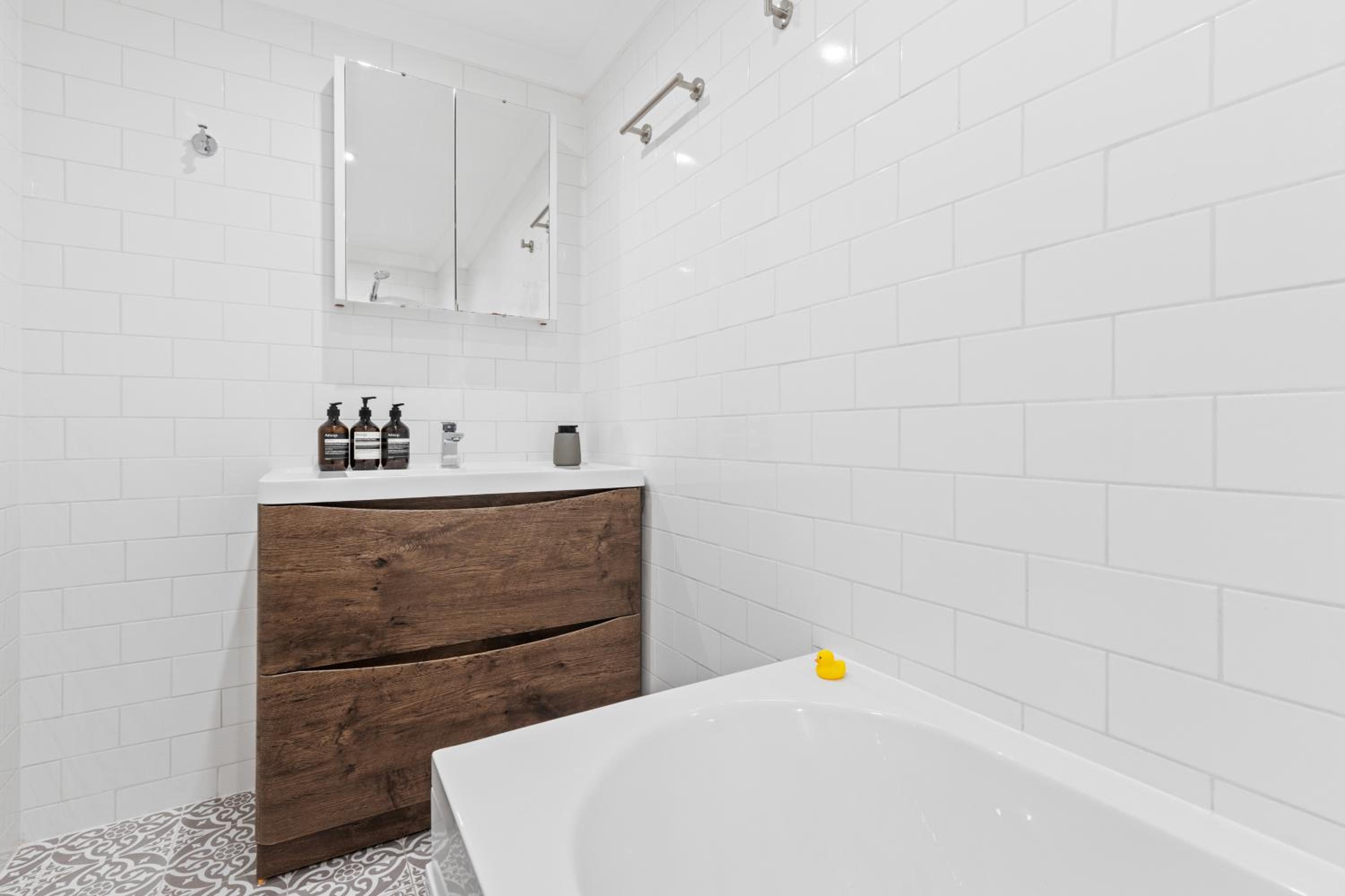 Cozy & Welcoming Studio Apartments in Premium Hyde Park Location