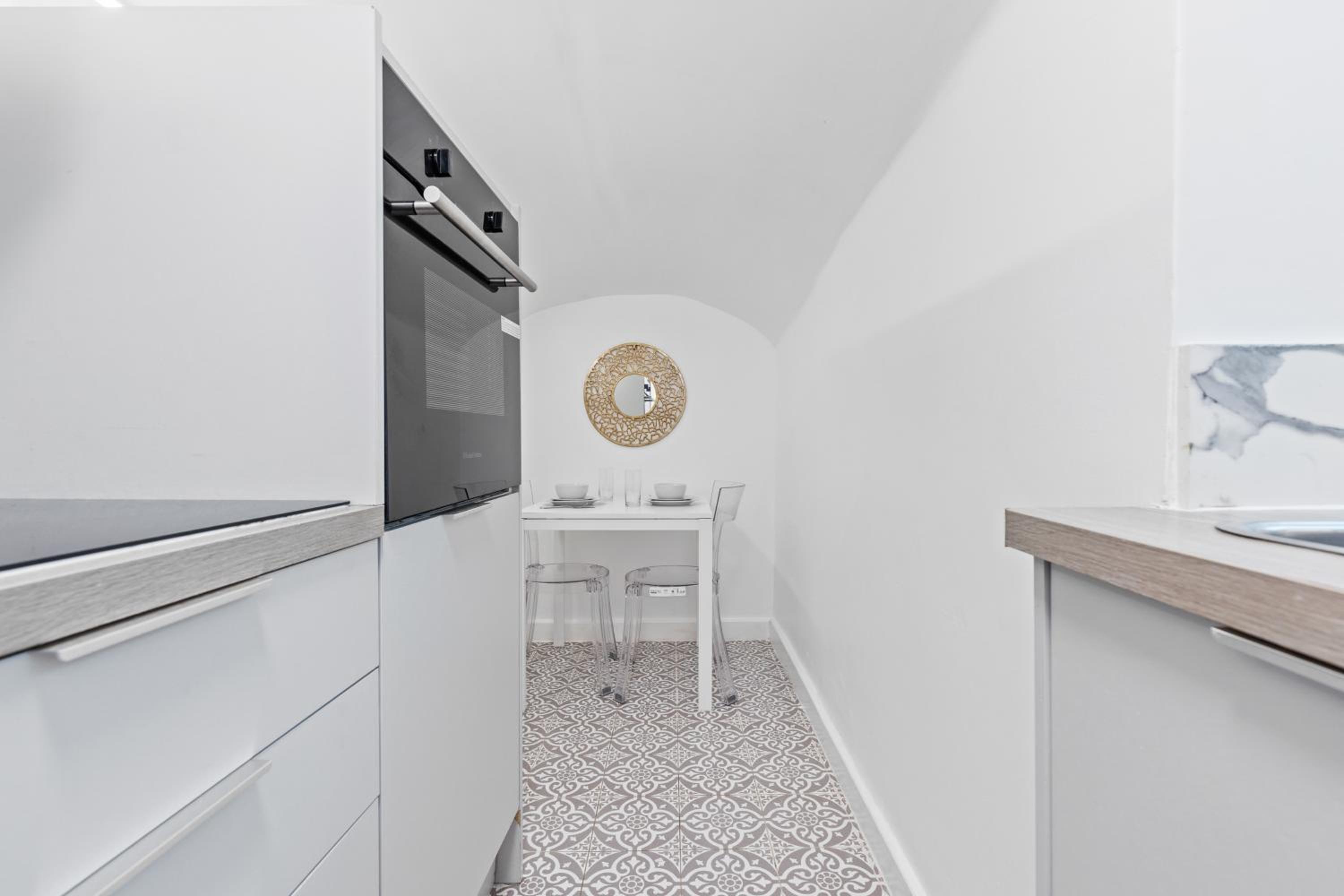 Cozy & Welcoming Studio Apartments in Premium Hyde Park Location
