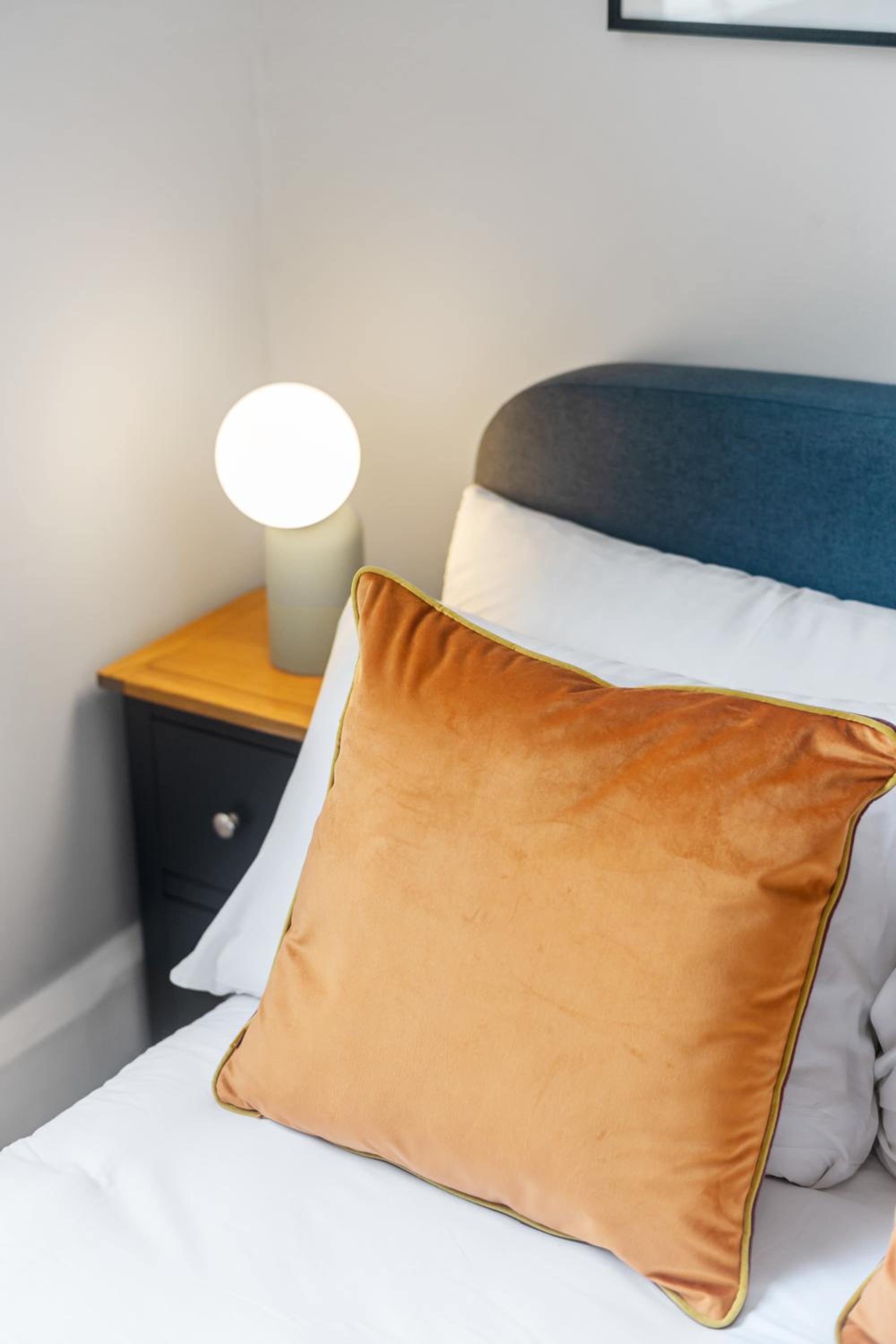 Cozy & Welcoming Studio Apartments in Premium Hyde Park Location