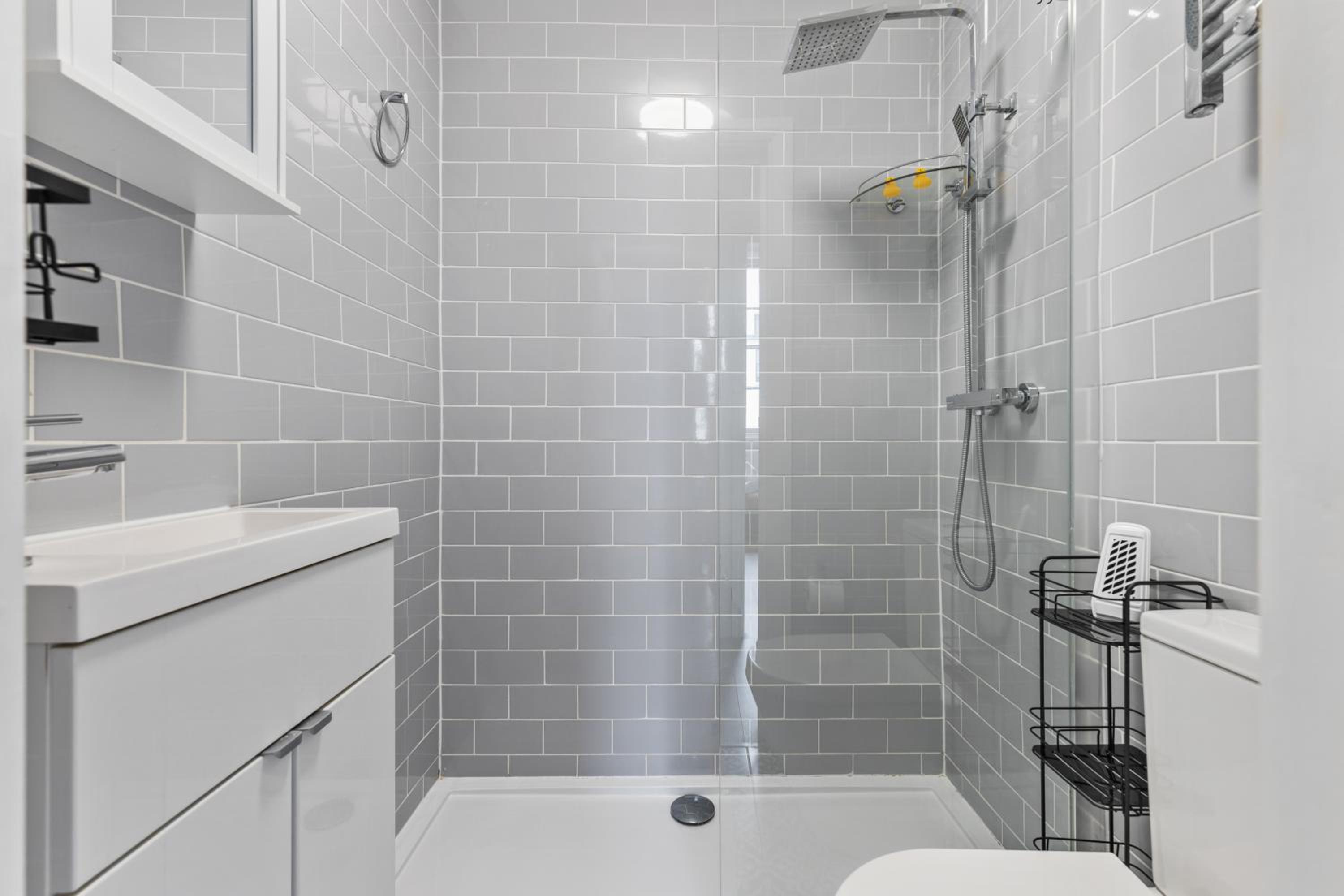 Cozy & Welcoming Studio Apartments in Premium Hyde Park Location