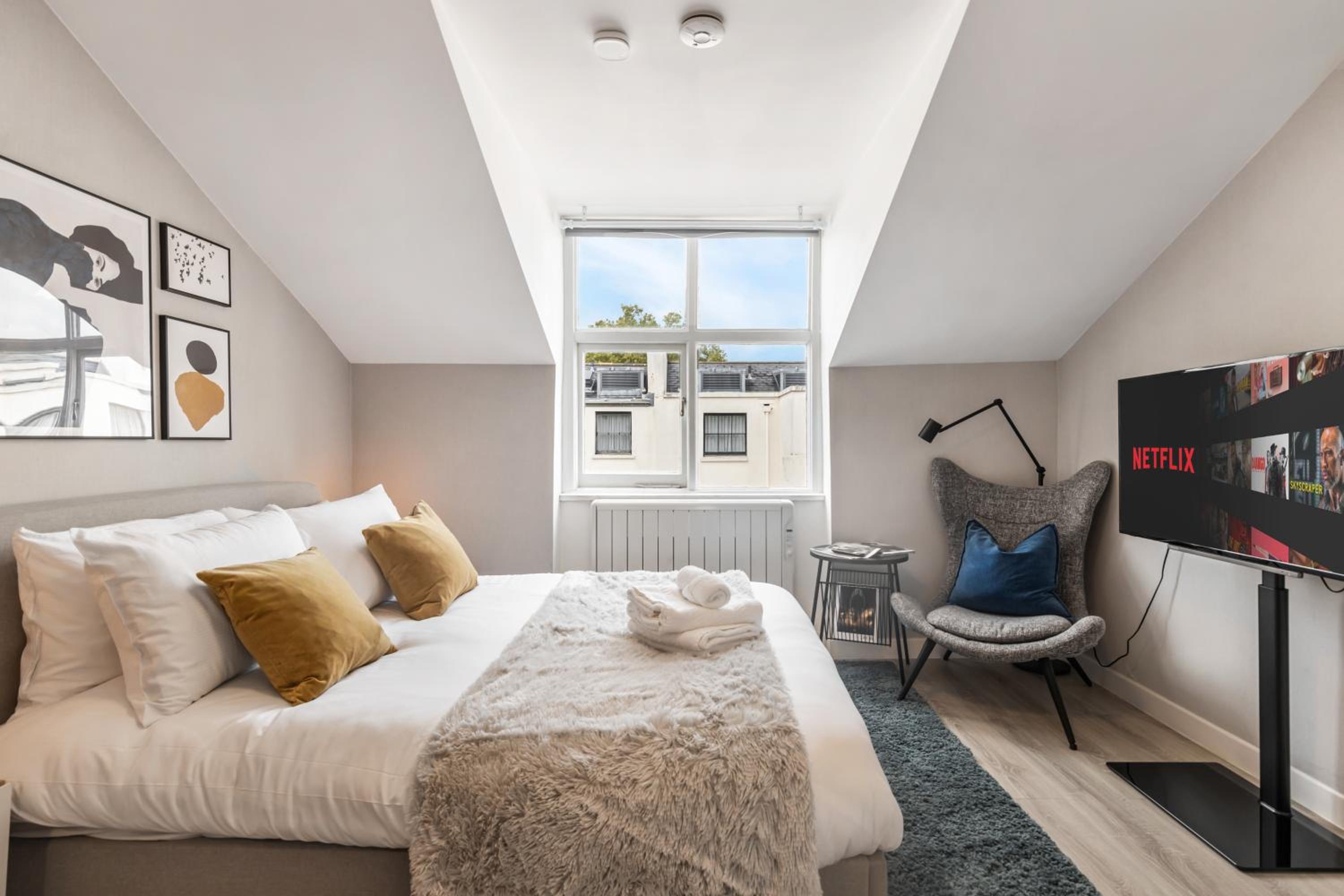 Cozy & Welcoming Studio Apartments in Premium Hyde Park Location