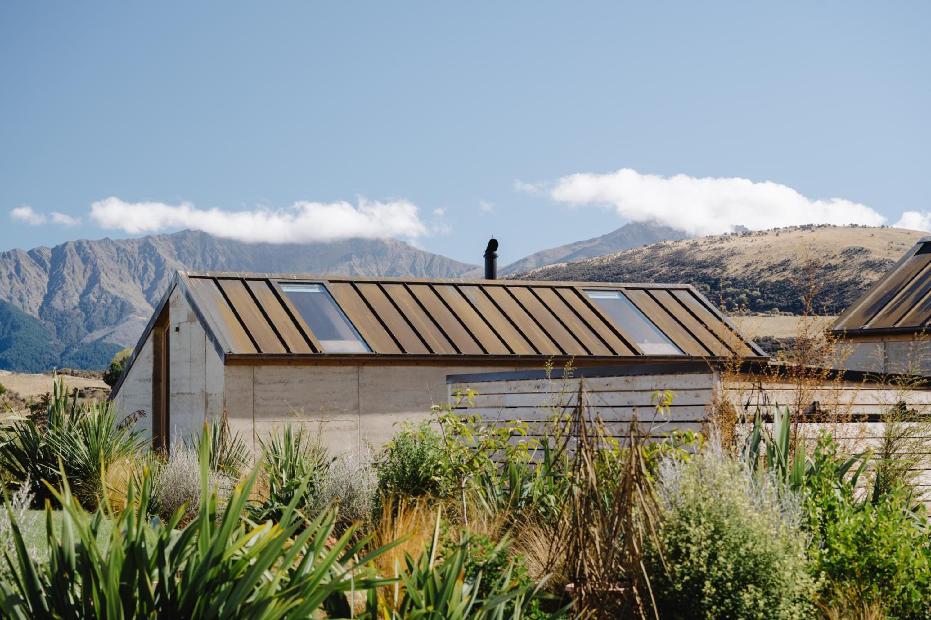 Jacks Point Earth House, Mountain View & Fireplace view 3