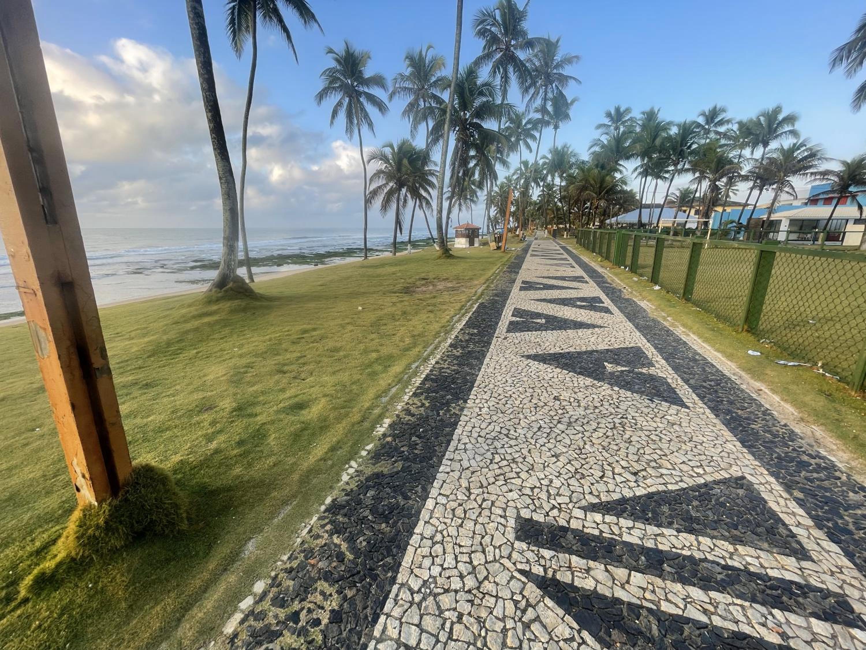 Casa Moderna com 2 Suites e Home Office na Praia