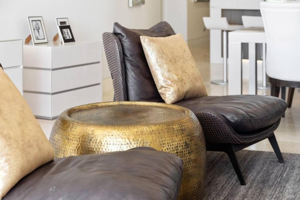 SEA PEARL 202–Waterfront Luxury Apartment