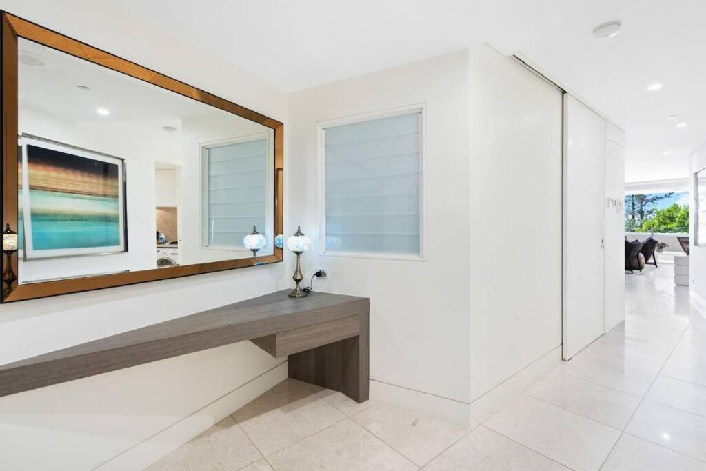 SEA PEARL 202–Waterfront Luxury Apartment