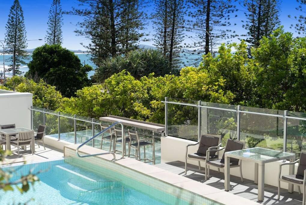 SEA PEARL 202–Waterfront Luxury Apartment